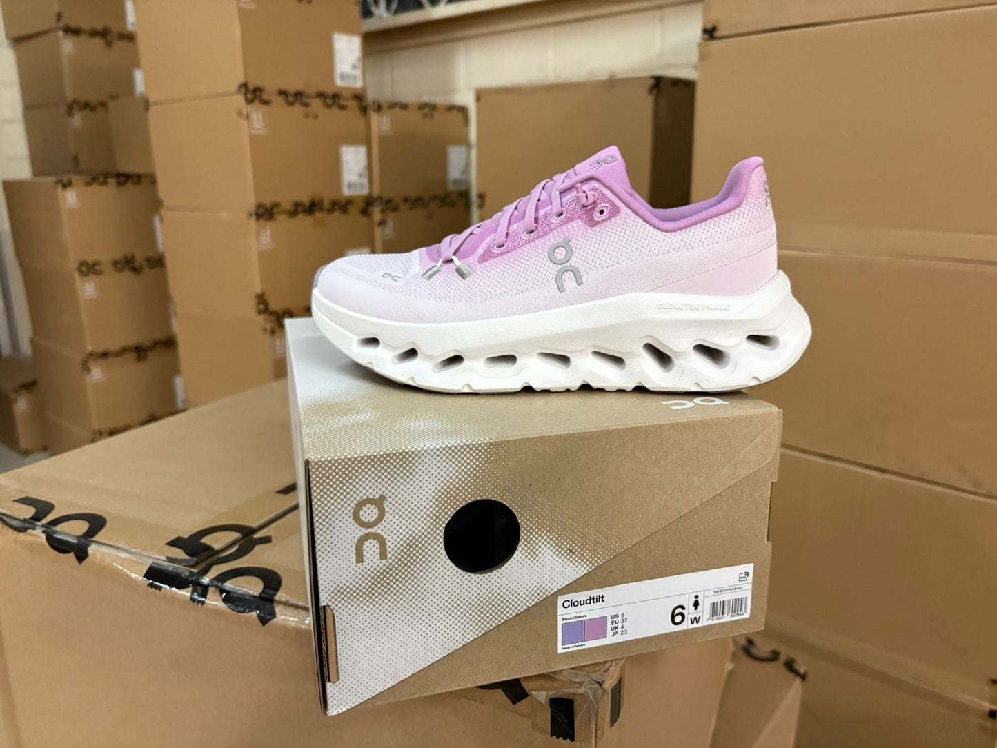 ON - CLOUDTILT SAKURA